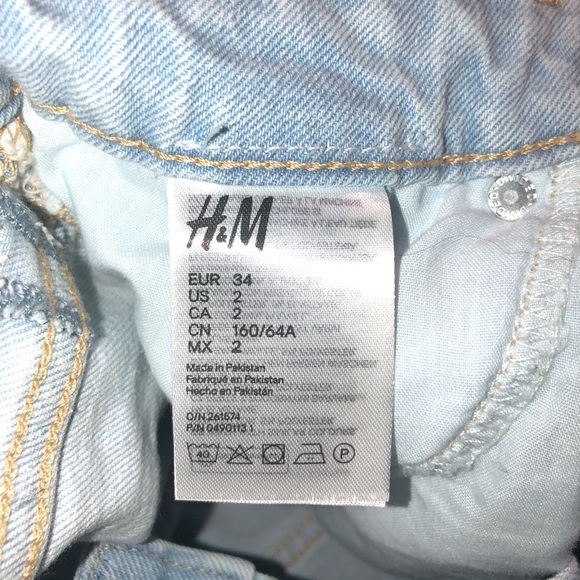 H&M Divided Light Denim High Waisted Jean Shorts - Picture 4 of 8
